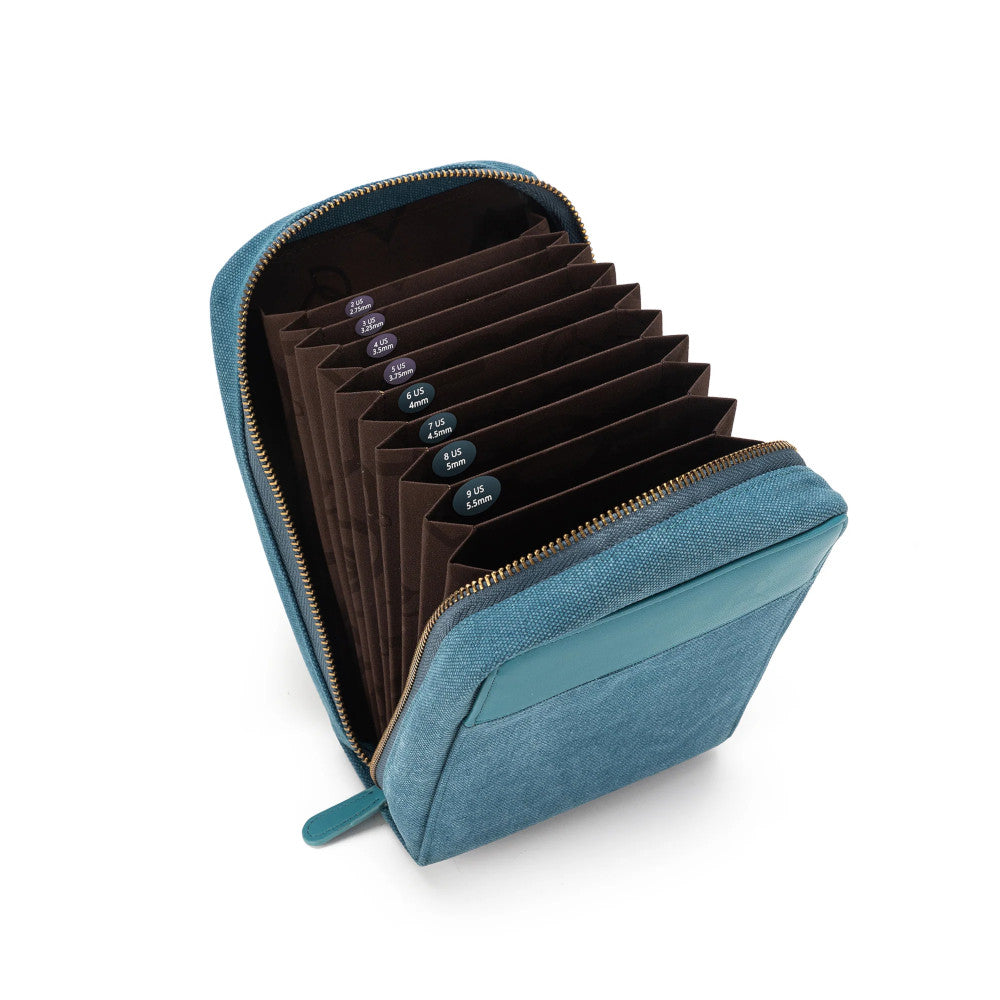 Della Q Maker's Circular Needle Case