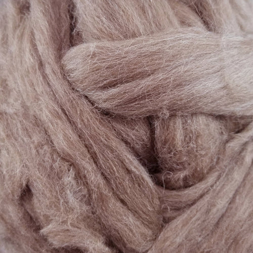 Wool 425 Medium Red Brown Finullgarn Fine Yarn — Norskein Knitting Supply